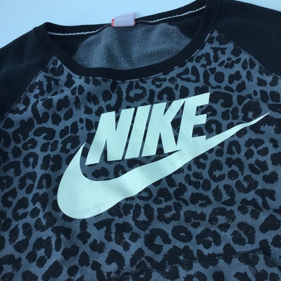 Nike Gray & Black Animal Print Baseball Style Sweatshirt Leopard - Picture 2 of 3